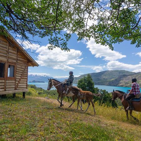 Mallin Colorado Ecolodge Aldana ภายนอก รูปภาพ