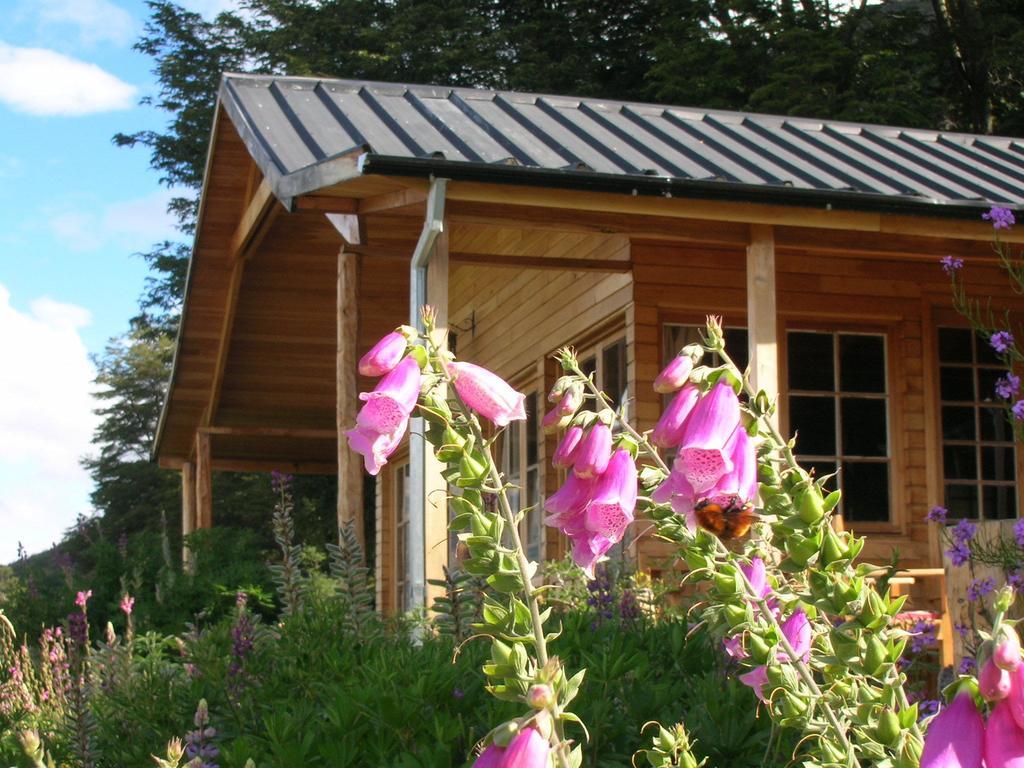 Mallin Colorado Ecolodge Aldana ภายนอก รูปภาพ