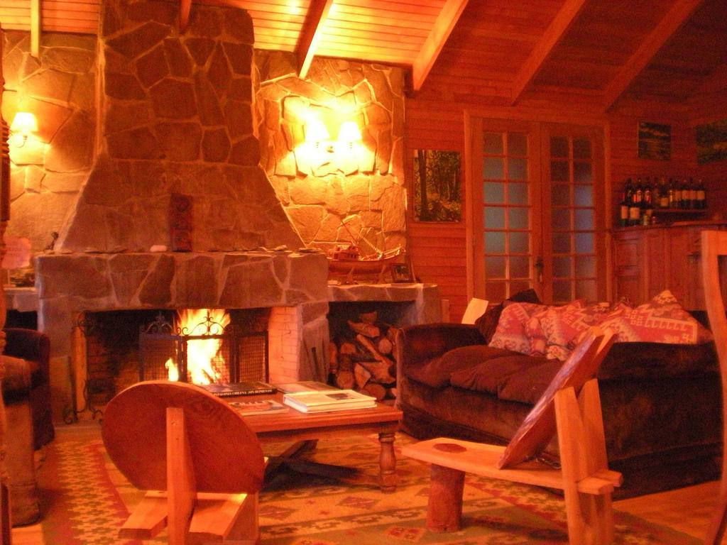Mallin Colorado Ecolodge Aldana ภายนอก รูปภาพ