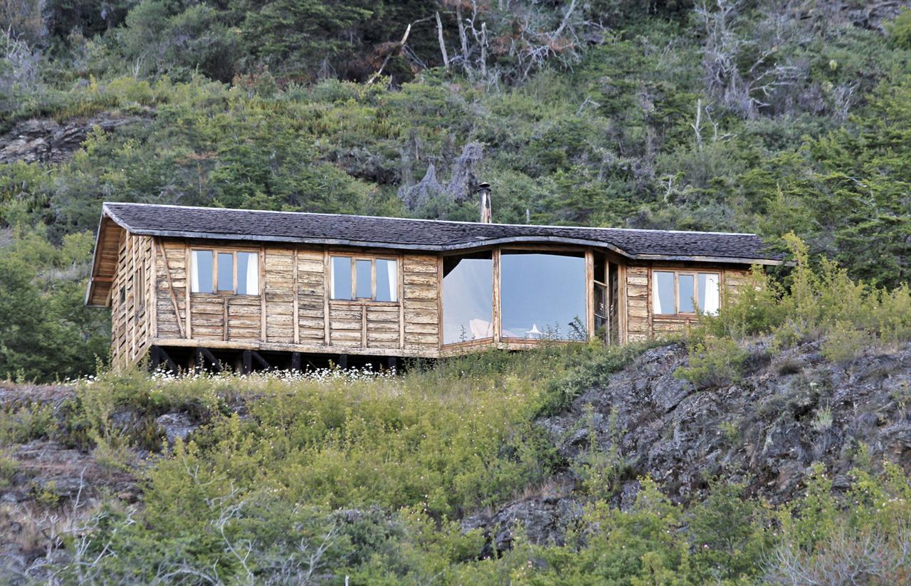 Mallin Colorado Ecolodge Aldana ภายนอก รูปภาพ
