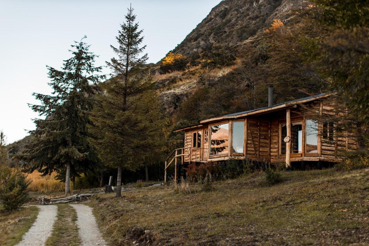 Mallin Colorado Ecolodge Aldana ภายนอก รูปภาพ